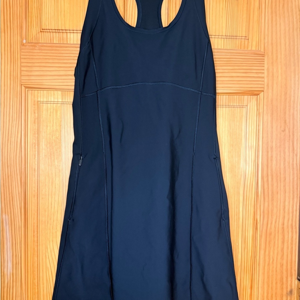 Athleta Levitate Dress black Racerback Athletic Travel Dress Womens L